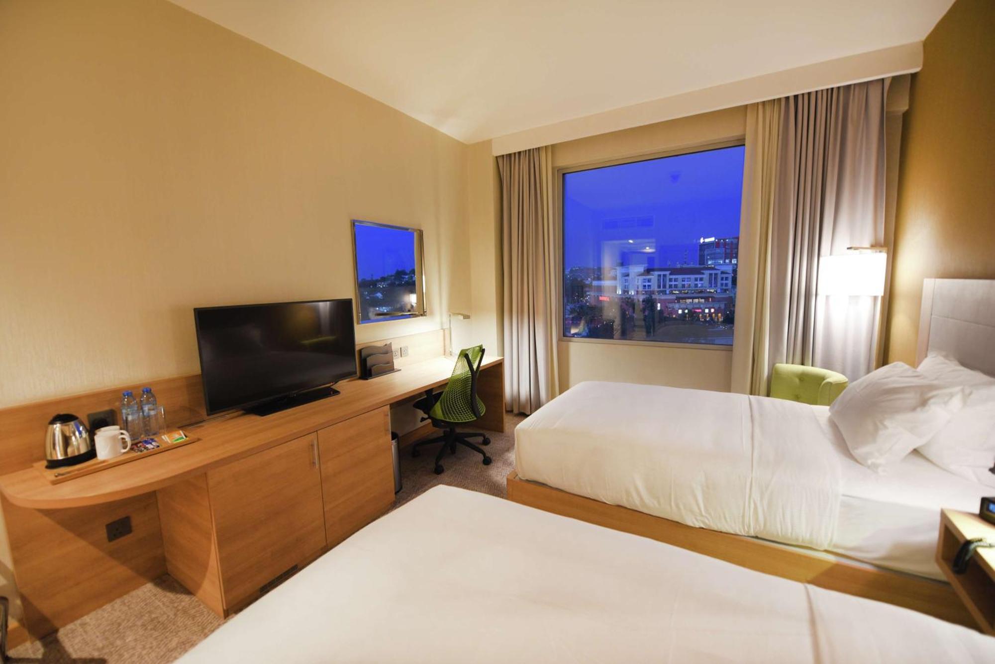 Hilton Garden Inn Кампала Екстер'єр фото