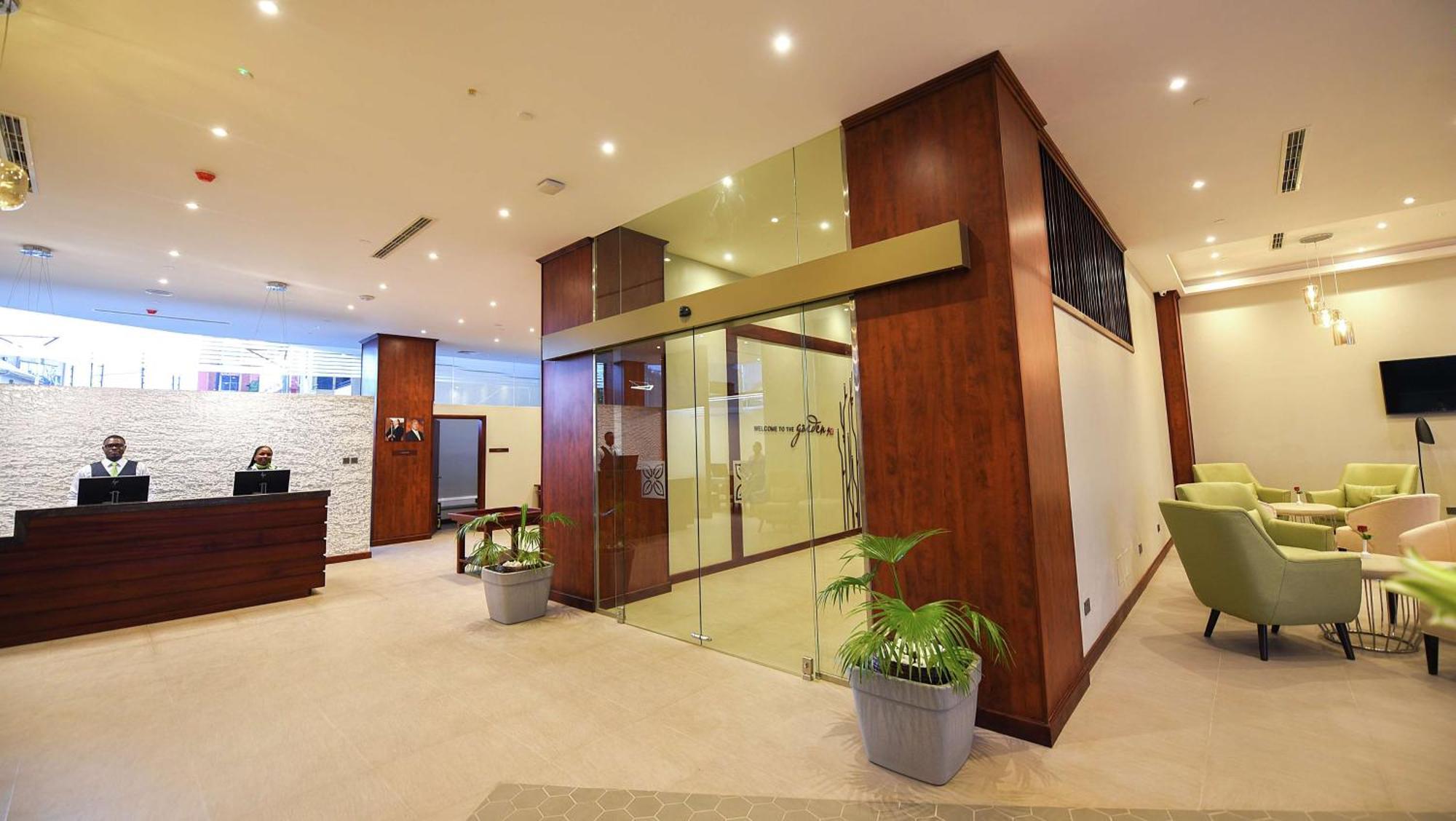 Hilton Garden Inn Кампала Екстер'єр фото