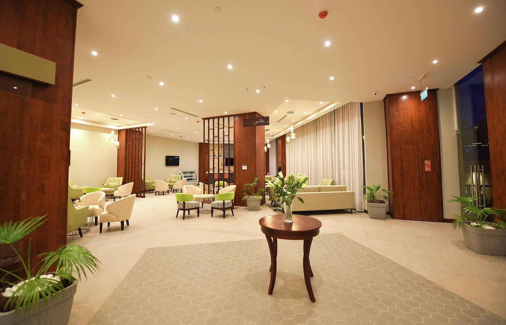 Hilton Garden Inn Кампала Екстер'єр фото