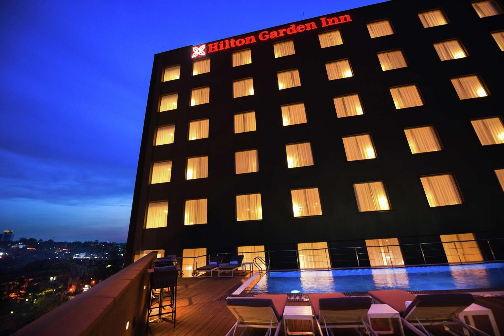 Hilton Garden Inn Кампала Екстер'єр фото