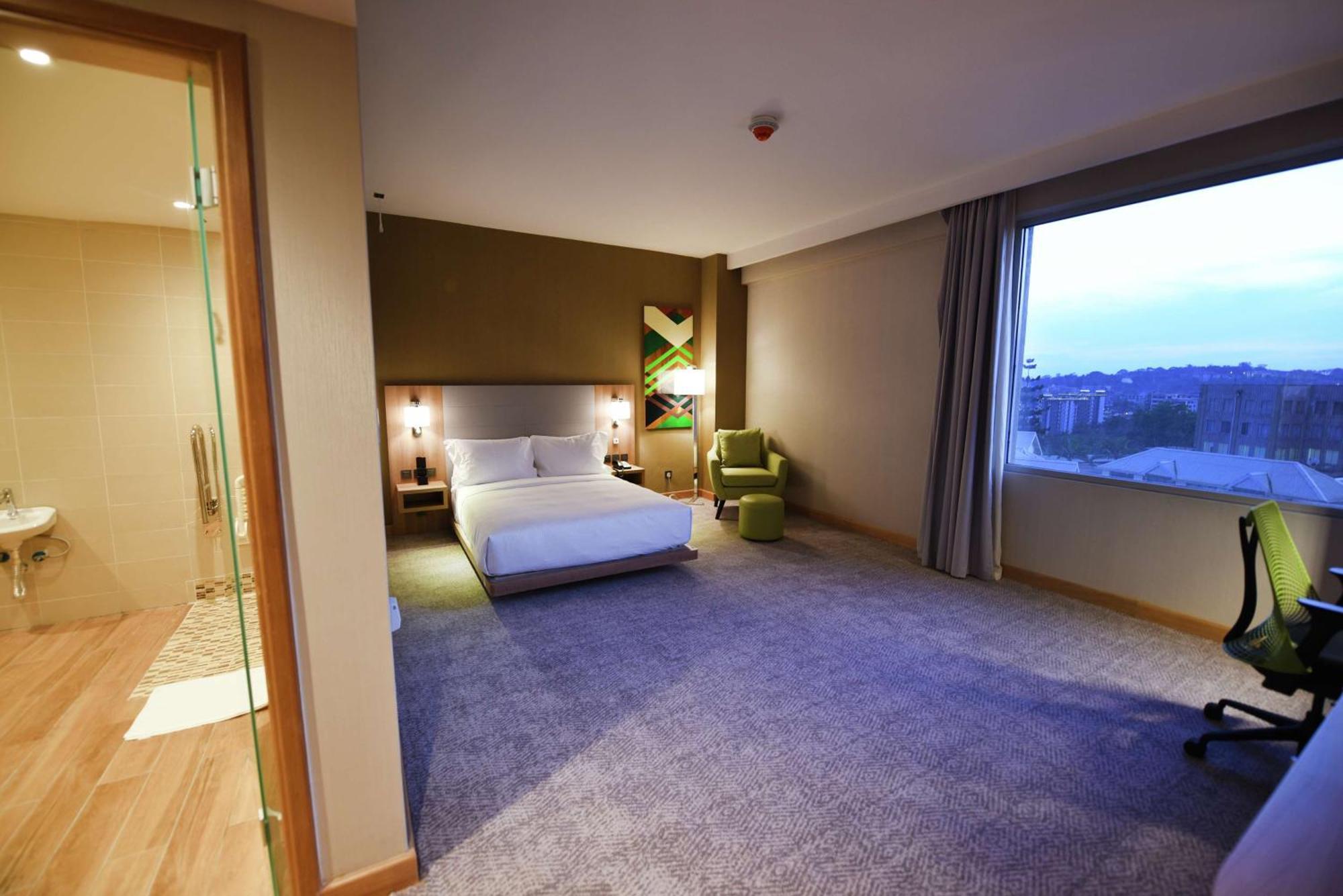 Hilton Garden Inn Кампала Екстер'єр фото