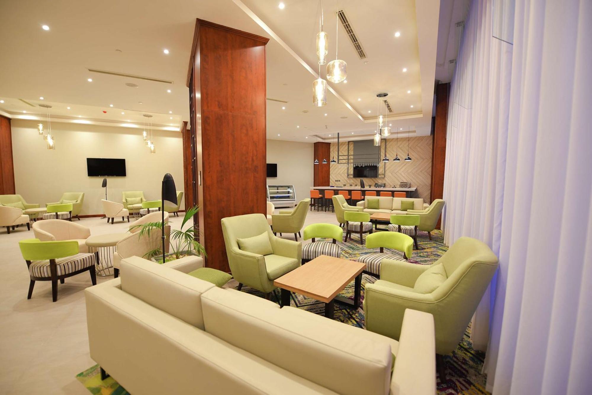 Hilton Garden Inn Кампала Екстер'єр фото