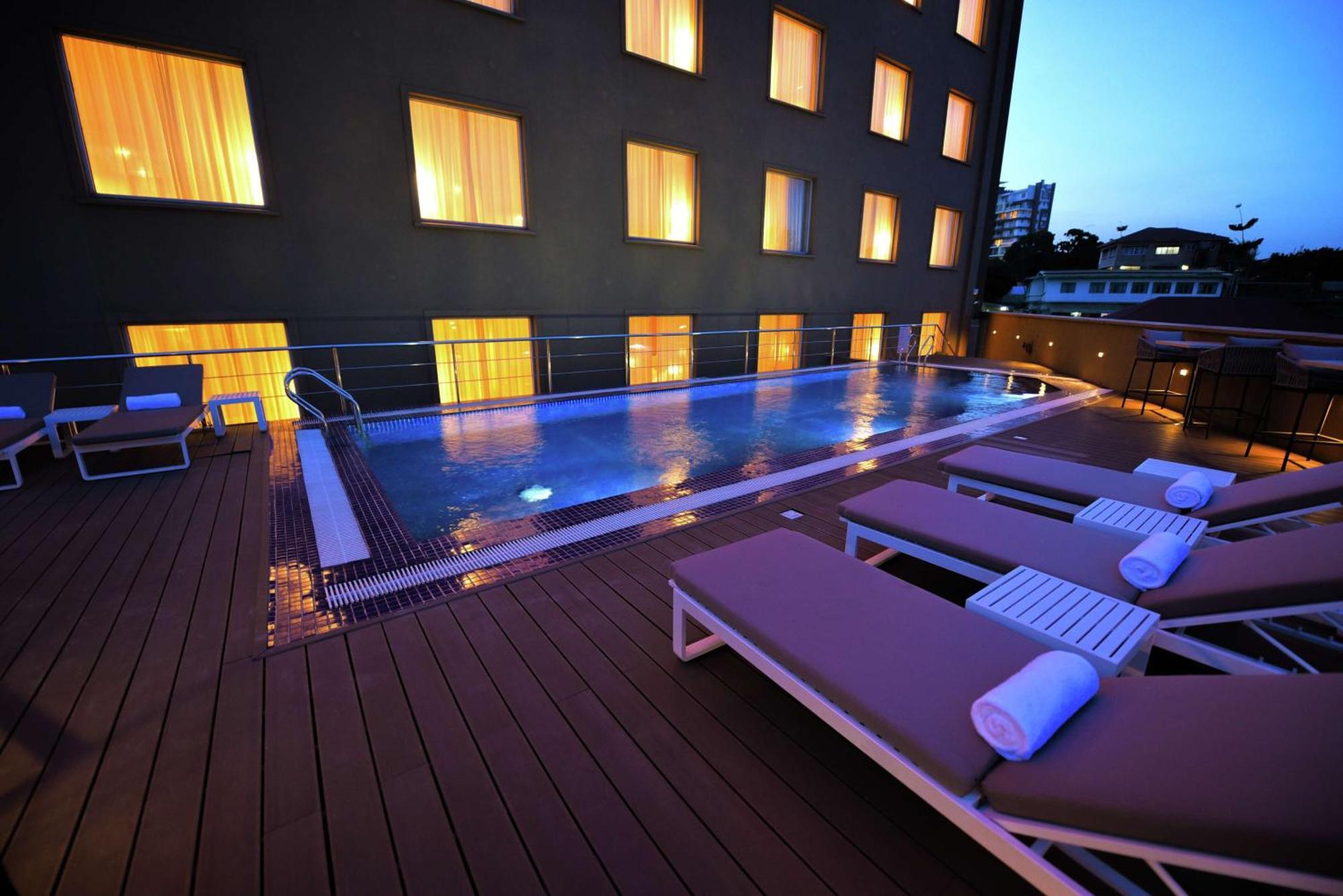 Hilton Garden Inn Кампала Екстер'єр фото