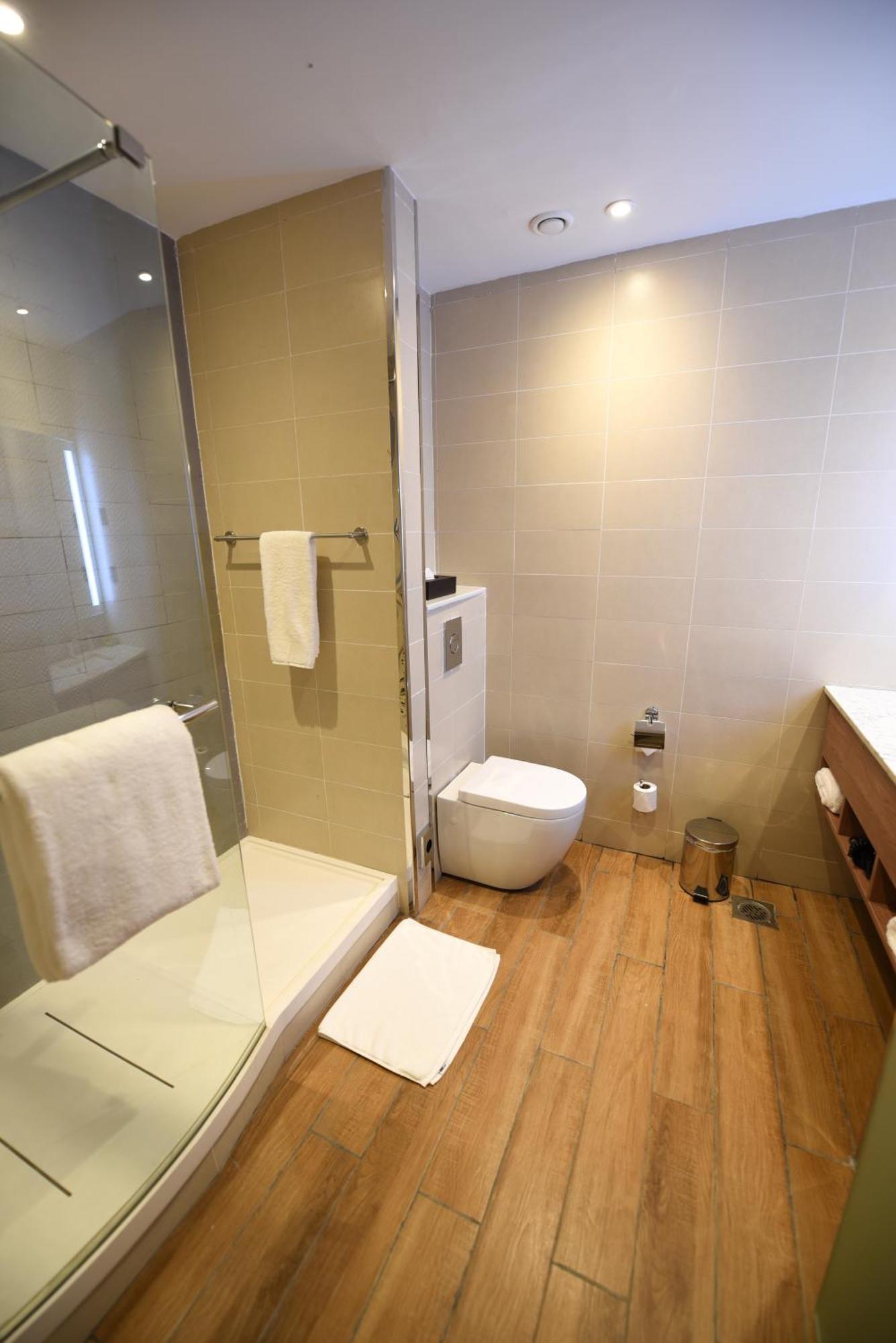 Hilton Garden Inn Кампала Екстер'єр фото