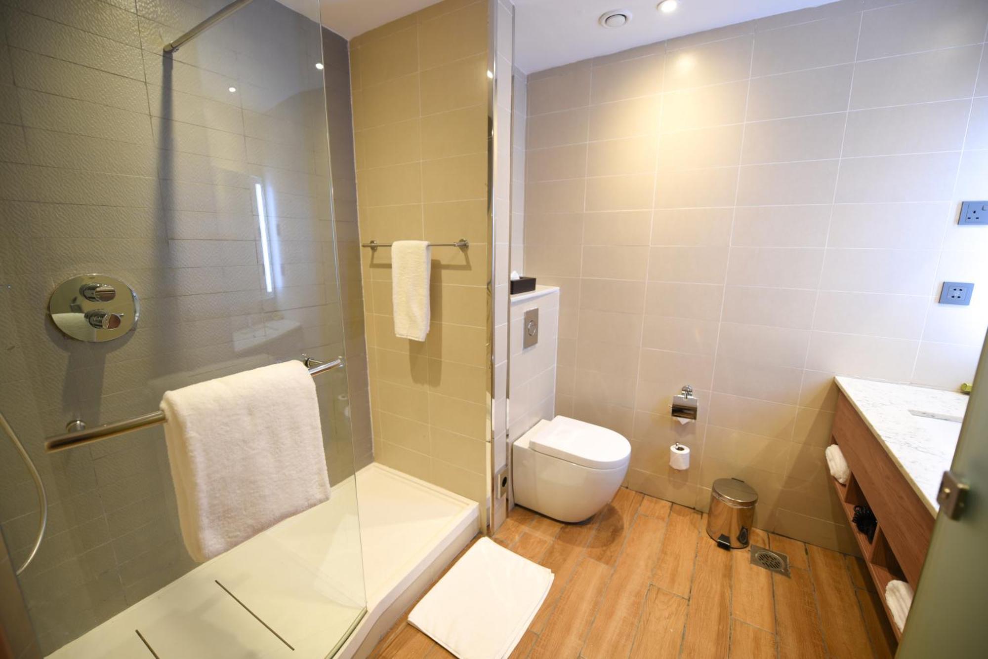 Hilton Garden Inn Кампала Екстер'єр фото